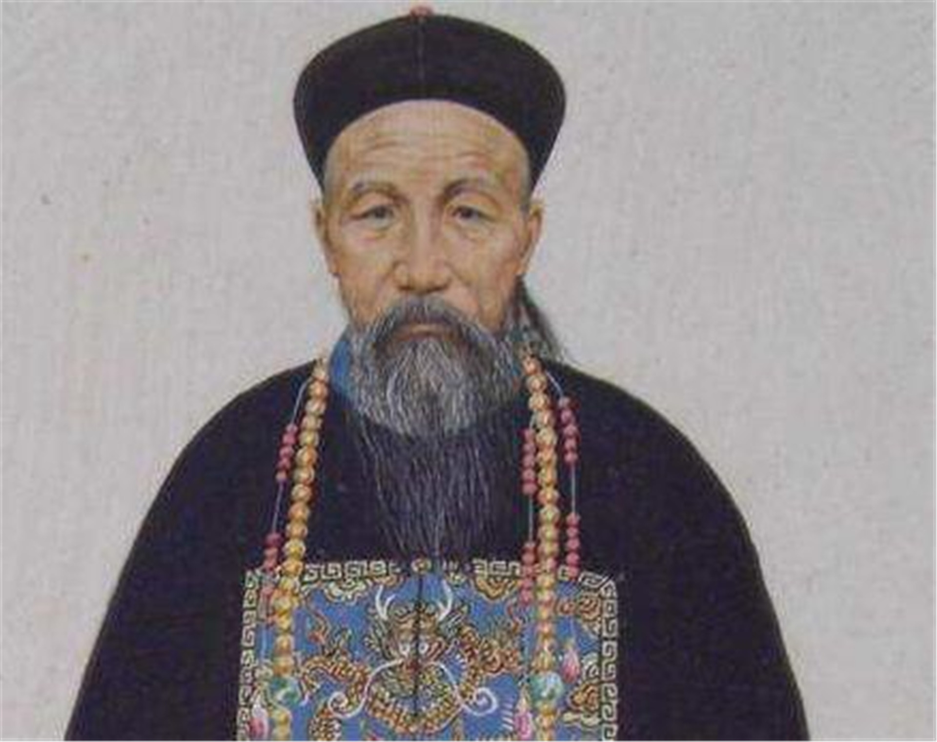 哥哥太穷妹妹太丑，两人干脆结婚，生下一子成家喻户晓的大人物