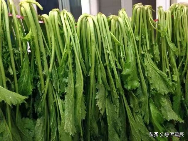 自制梅干菜有绝招，教你三种方法，一腌二晒三蒸，这干菜扣肉太香
