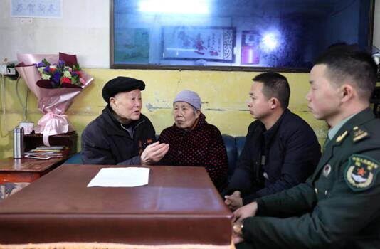 深藏功名的张富清：行军途中听到新中国成立喜讯