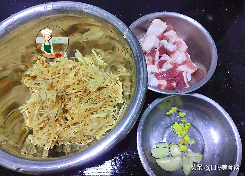 冬天，这两样食材一起炖，实在太鲜美了，简单营养，冬天吃特养人