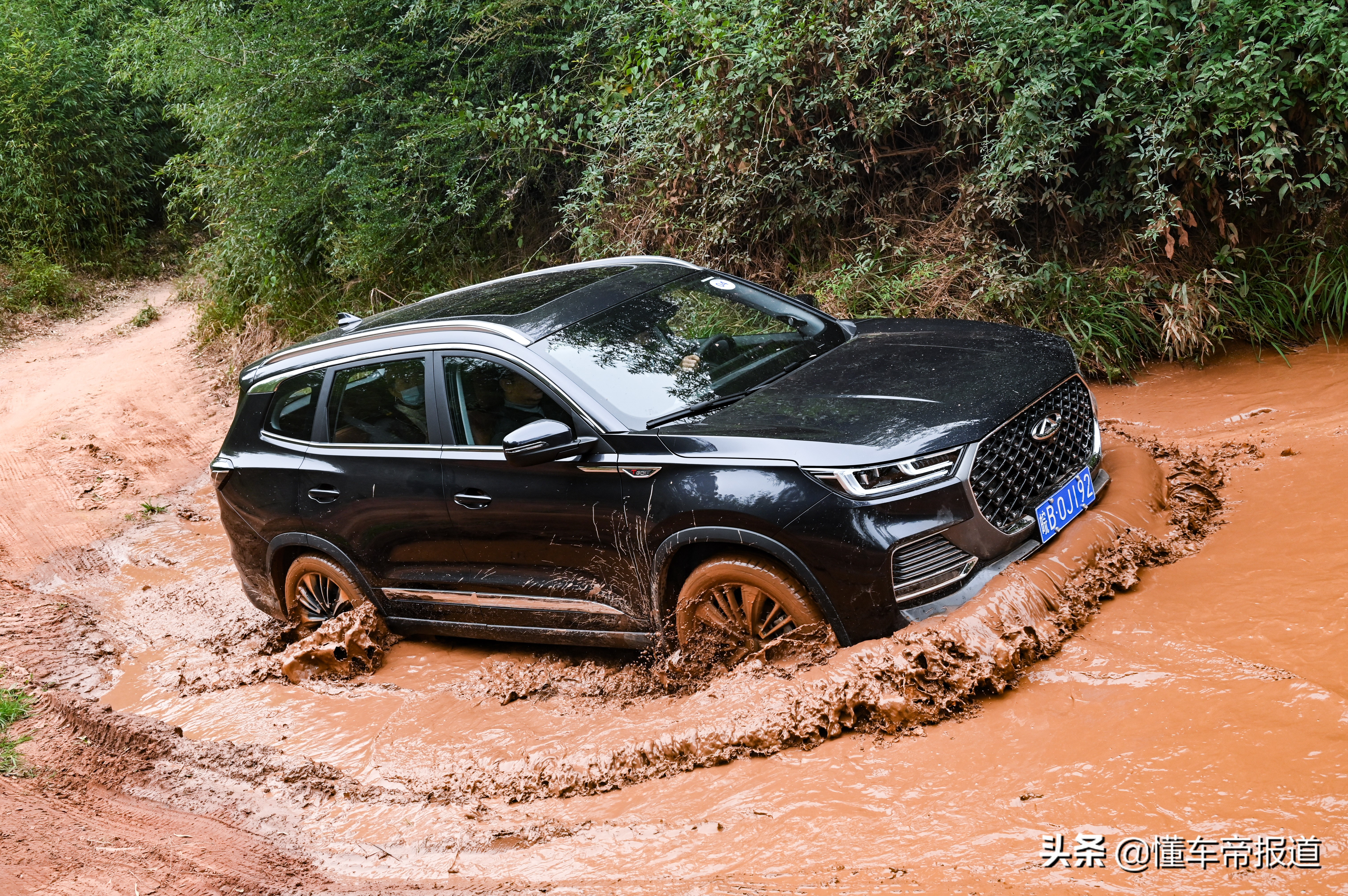 新車｜气场更强，动力充沛！试驾奇瑞瑞虎8 PLUS鲲鹏版