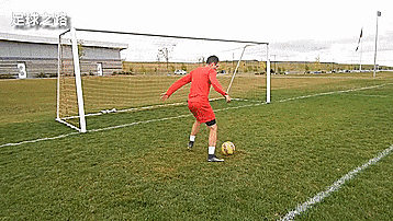 足球运动员训练计划（29个足球步法训练以及训练计划）