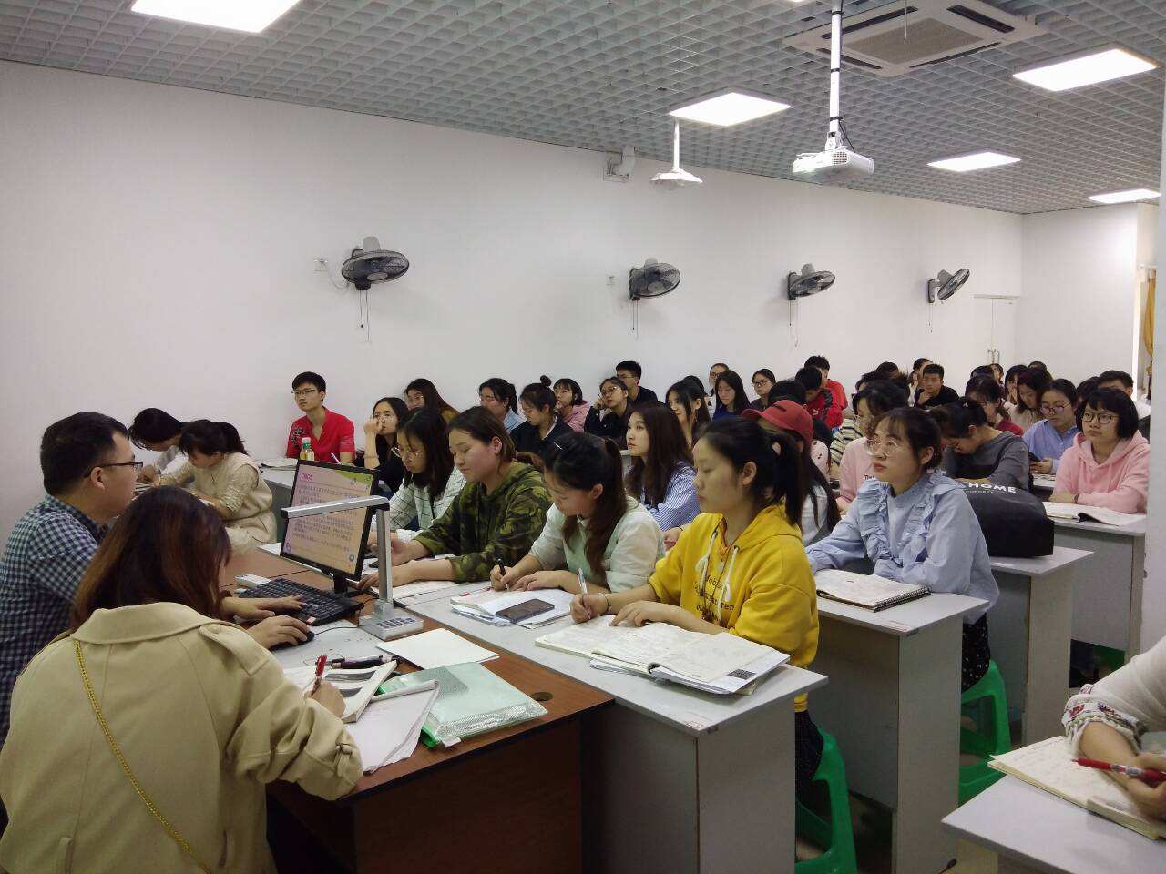 报考志愿等于选择人生，专业不对口大学四年就是白读