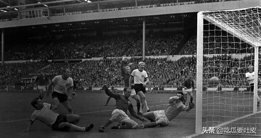 英格兰足球世界杯冠军是哪一年（世界杯小历史-1966年世界杯，英格兰夺冠，但那球到底进了吗？）