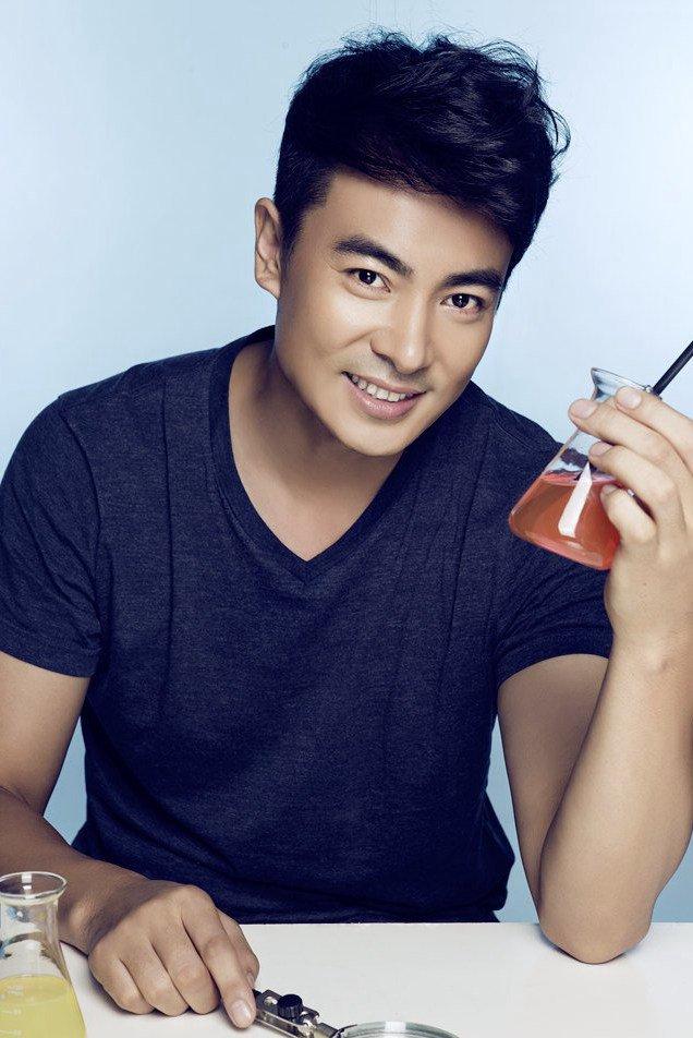 李易峰高清最帅的照片(《号手就位》十大帅哥 个个英姿勃发 李易峰