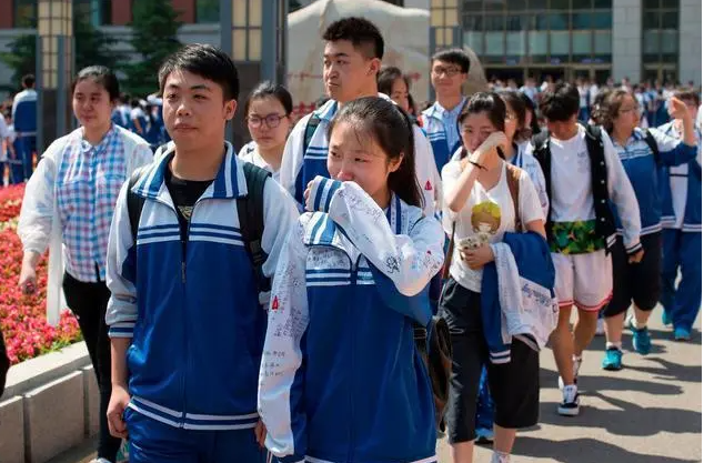 高考工厂翻车了？全校仅一名同学考上清华，考上985的也寥寥无几