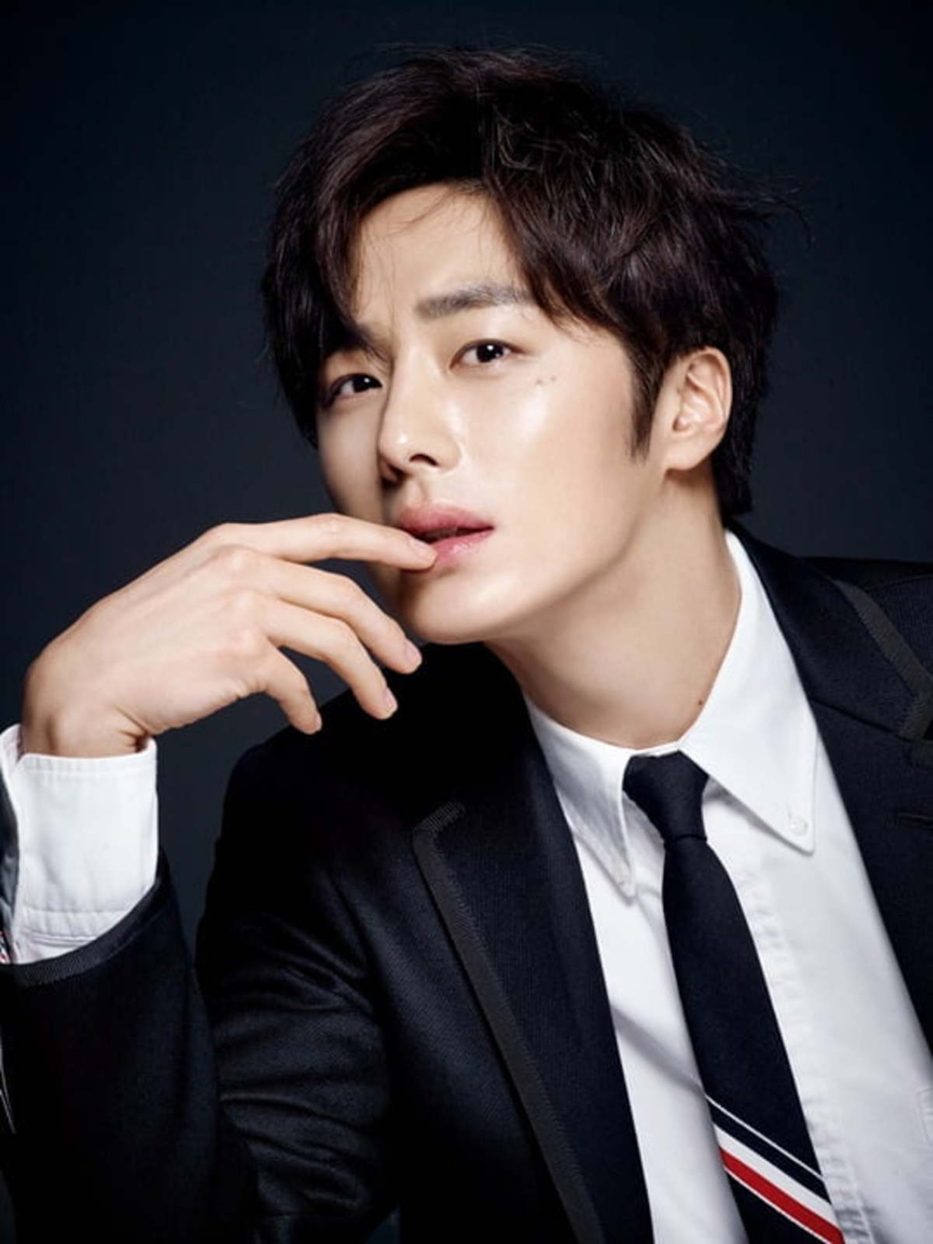 韩国男明星图片 韩国男演员一览表-甘溪百科网