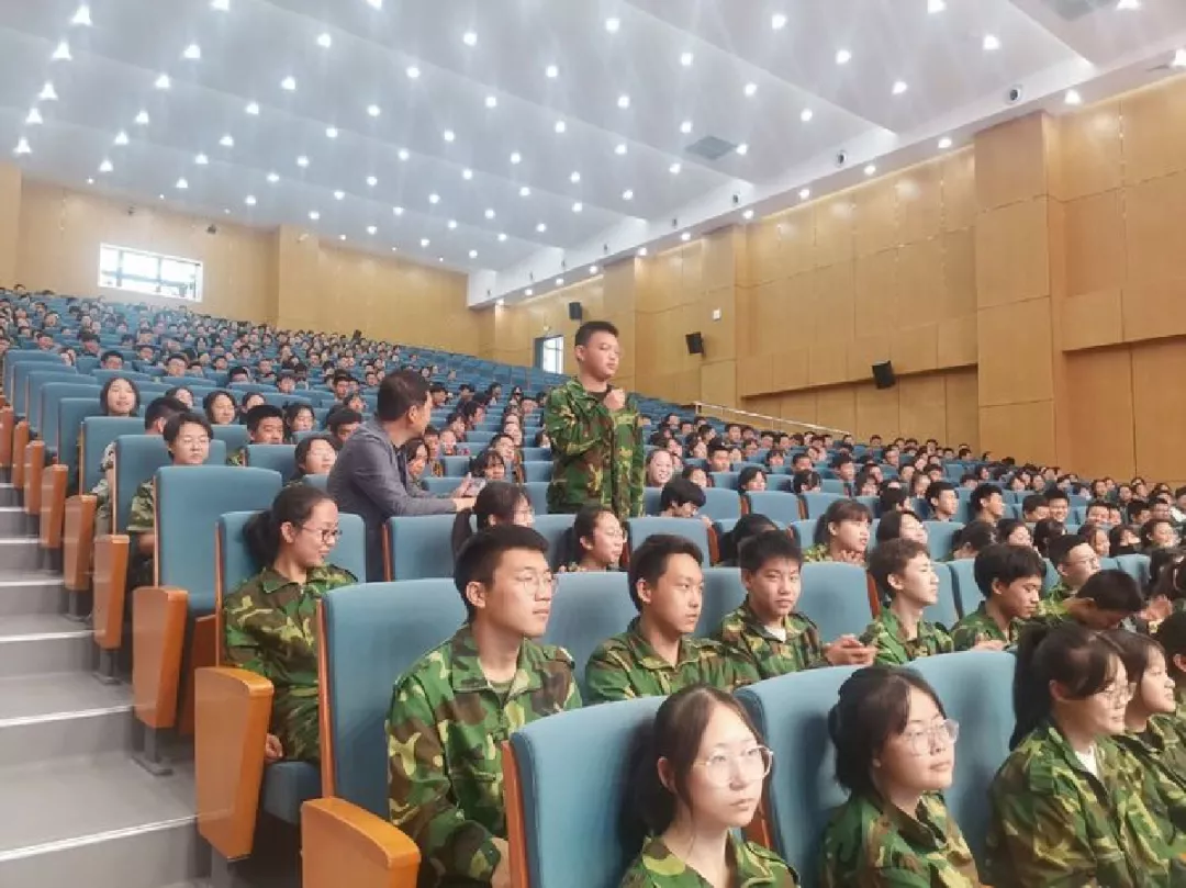 青春正步走 永续爱国情——太原市第二外国语学校2021级高一学生军训纪实