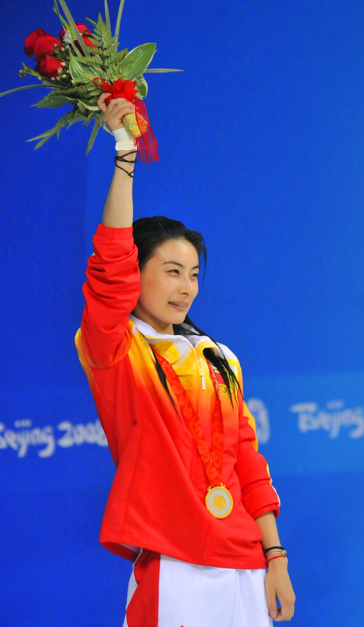 幕后黑手 金钱让两国变卦)