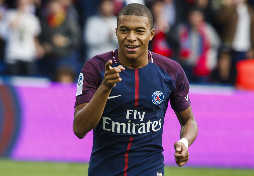 姆巴佩加盟曼联的传奇（美国名宿：姆巴佩应该去曼联！在那可证明自己能扛起平庸的球队）