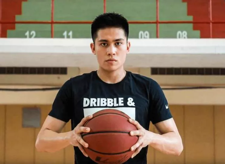陈盈骏为什么打cba（郭士强看着陈盈骏，满眼都是曾经郭艾伦的影子）
