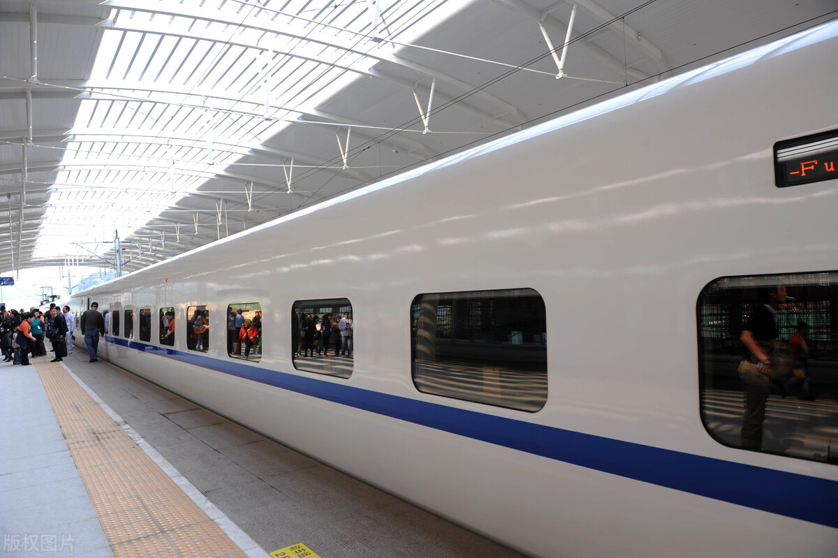 14亿中国人都养不起高铁与电网？亏损总额达733亿，原因为何？