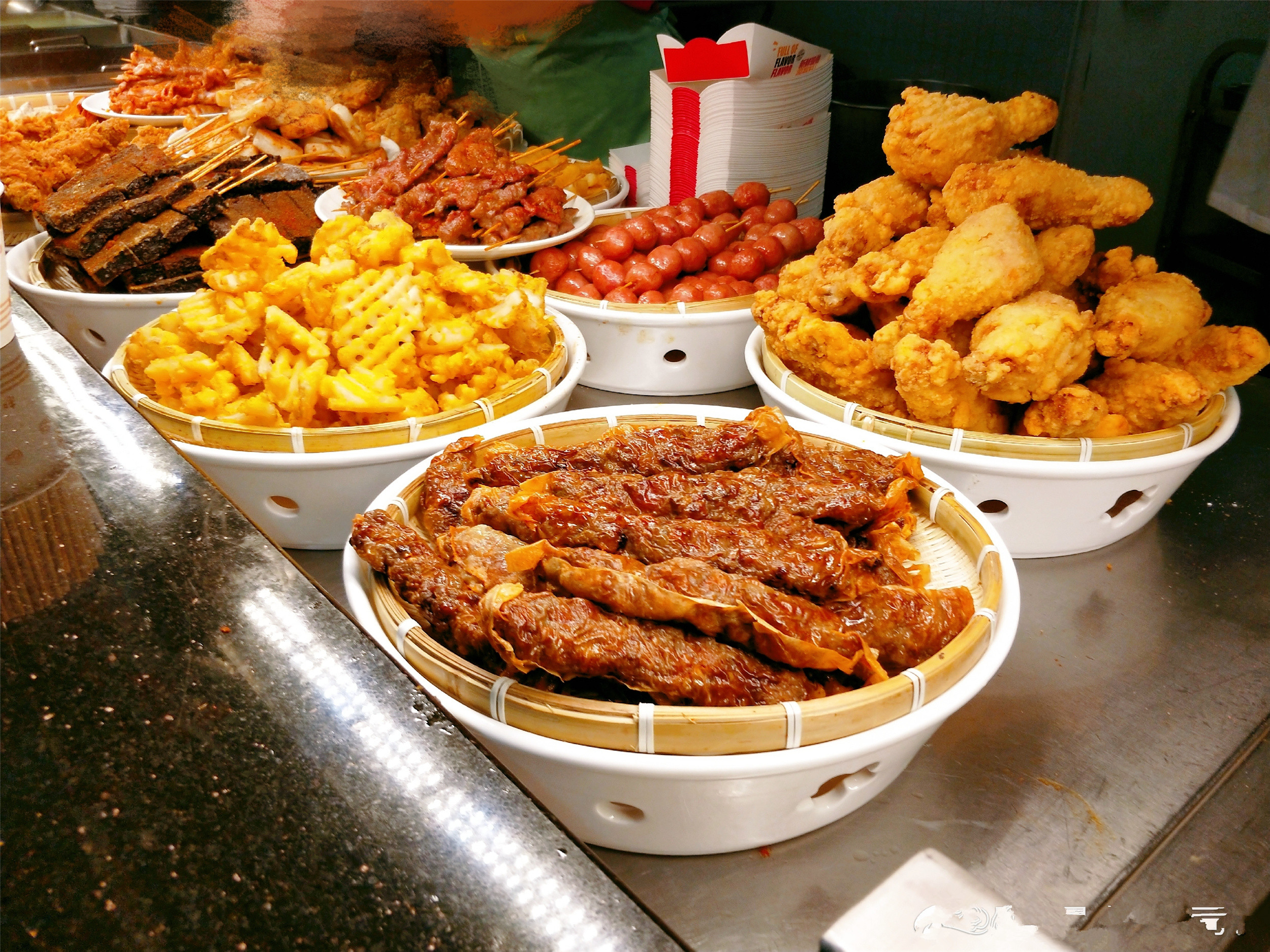厦门大学食堂有多好中式大厨做盘菜6元,米饭10年,值了