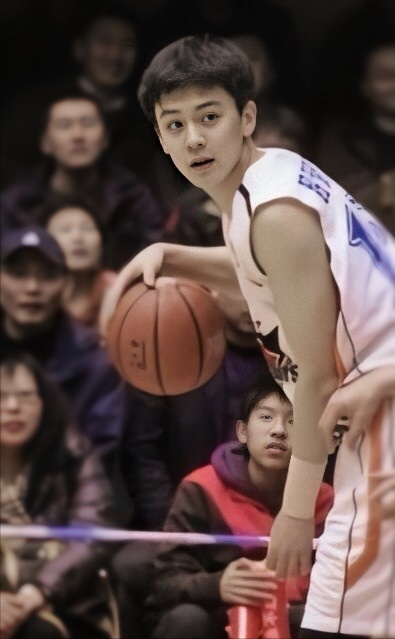 杨鸣图片("体坛第一帅哥"?我承认我心动了)