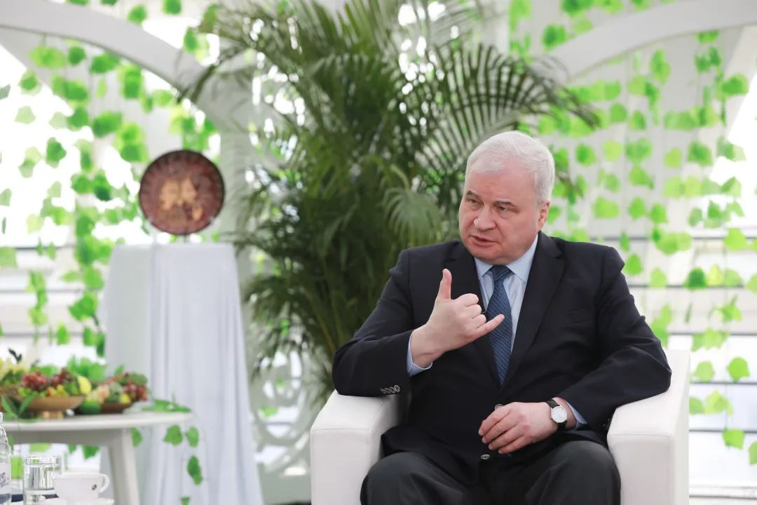 风云对话｜俄罗斯大使想乘高铁去台湾