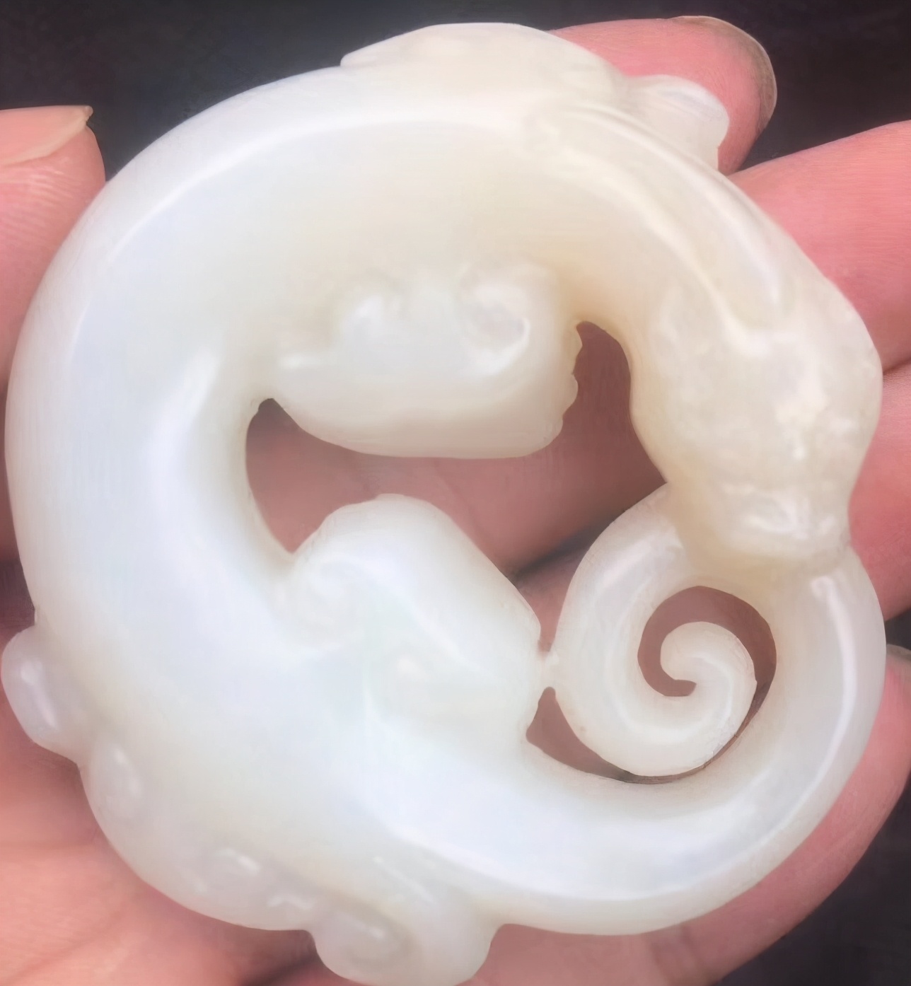 如何鉴别玉的真假（真假玉器的区别和分辨 绝招）-趣拿体育