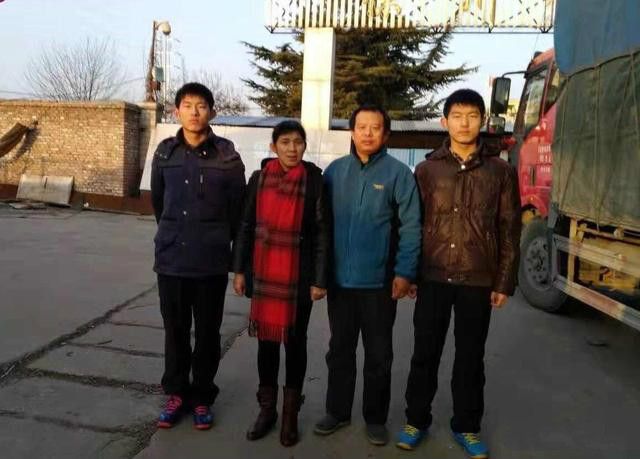 徐州双胞胎状元同时保送：一个北大，一个中科院！感叹他俩的书单