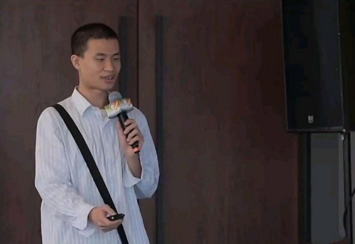 北大“数学之神”韦东奕，斩获100万奖金，自爆不会英语不出国