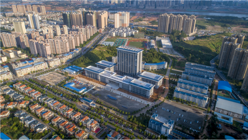 这所大学，是广西八桂警官的摇篮，毕业生就业率保持在97%左右