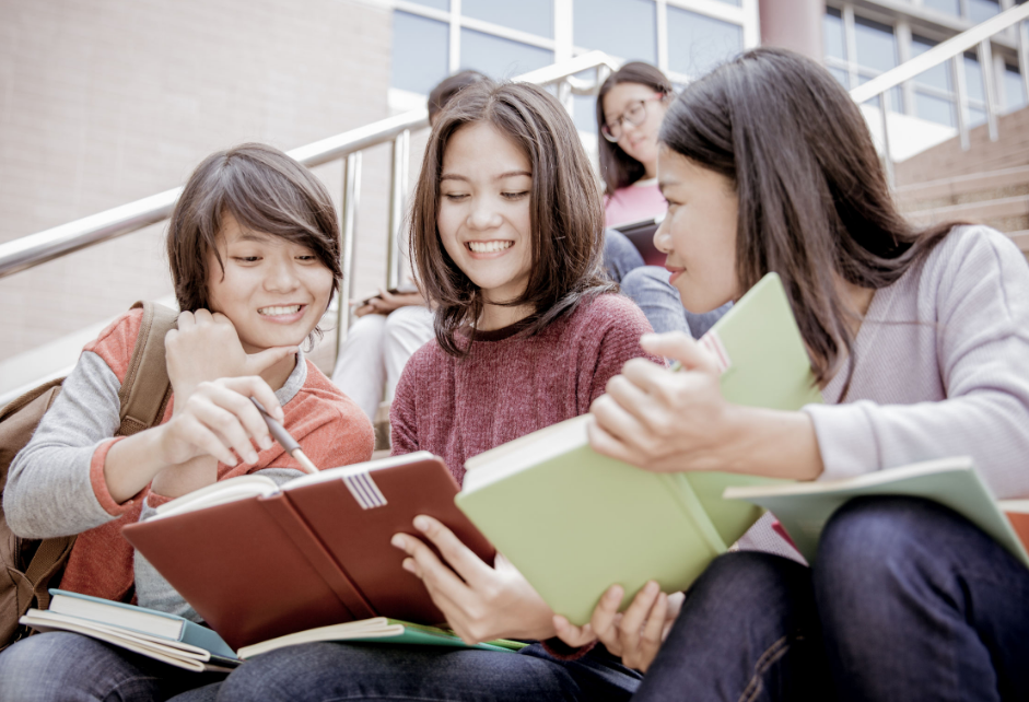 大学生逐渐沦为社会底层的背后，暗藏了多少辛酸？未来该如何改变