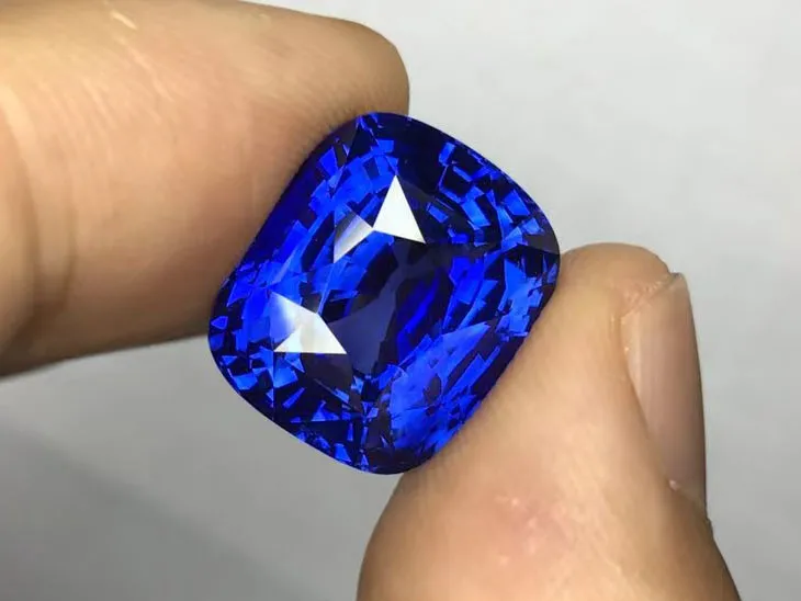 揭秘蓝宝石选购指南,这样才会不踩坑