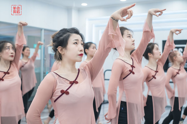 北舞中国舞考级有几级？北舞中国舞考级最少几个人