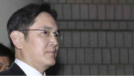 现代汽车集团总裁郑义宣,lg集团董事长有光墨,三星电子副总裁金奇哪 