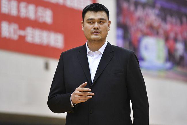 为什么nba球员喜欢弄慈善(NBA球星谁最慈善？穆大叔捐18年工资，老詹6送冠军，却还不够无私)