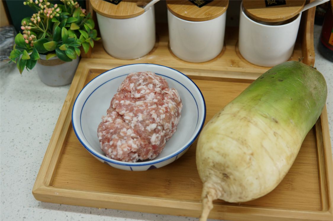 饭店包饺子的3个窍门，馅料还真有讲究，难怪饱满多汁，个个鲜香