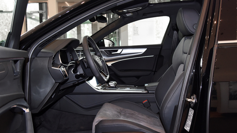 买车便宜是表象：奥迪A6L用车调查，月均开销两千六