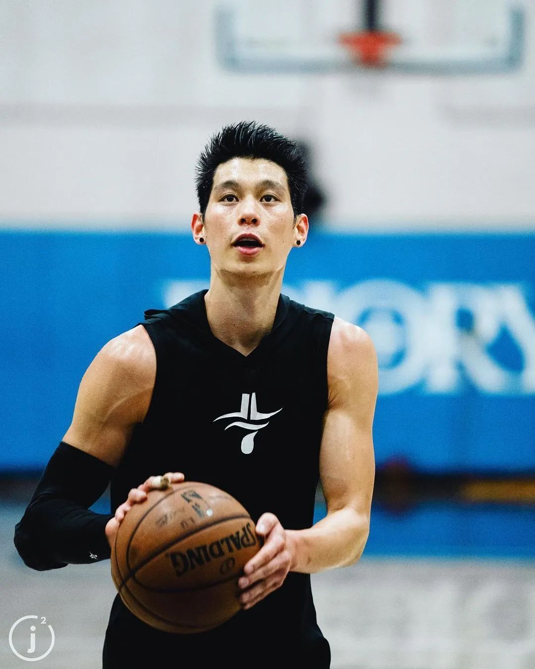 林書豪為什么沒人要nba（NBA沒人要？簽名鞋被一拖再拖？林書豪的生涯真正跌倒了谷底？）