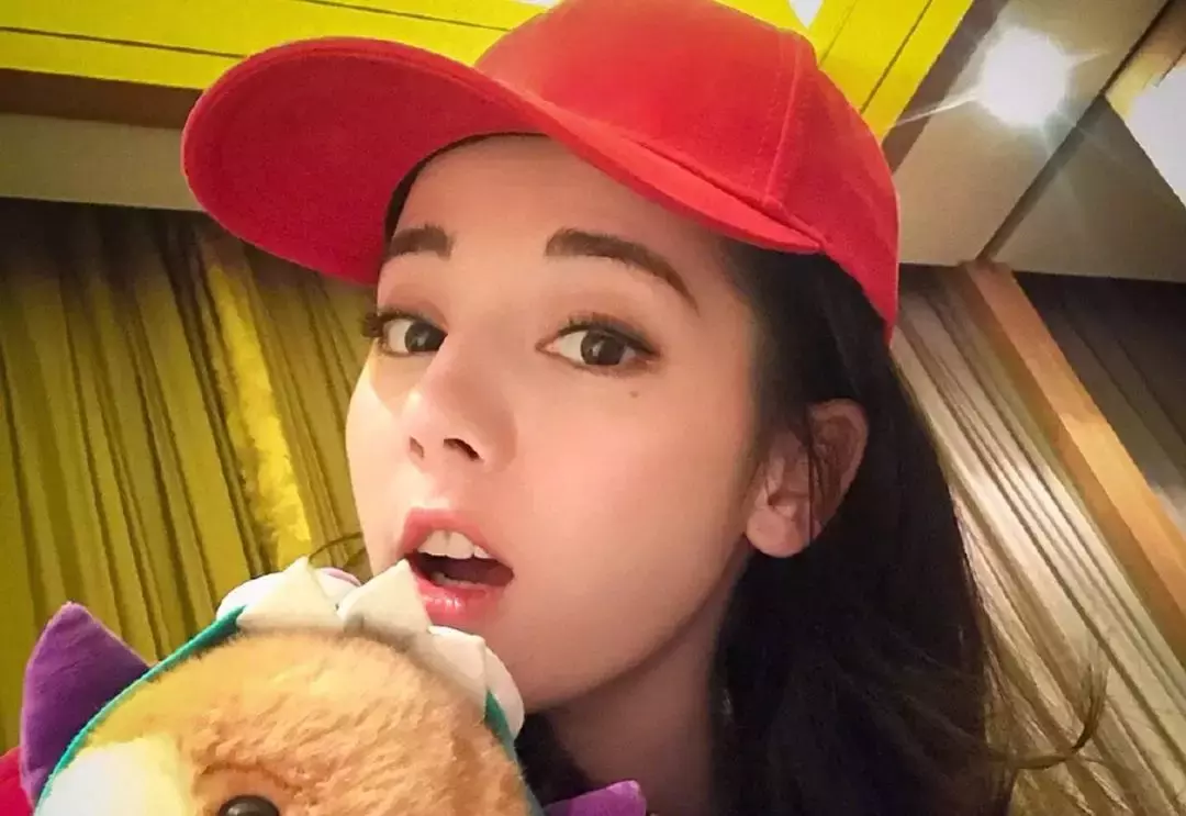 天生丽质的美人胚子,五官都有这5个特点,第5个很少人有