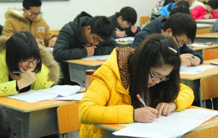 高三前3次模拟考试成绩，哪次“更接近”高考？听听班主任的解释