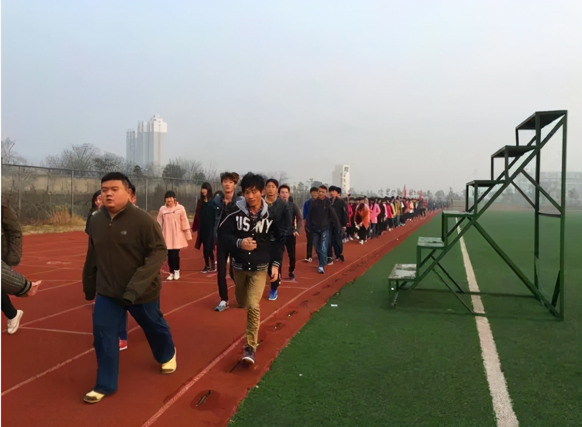 奖学金竞争激烈？学姐：大一做好这4件事，助你成功评奖评优