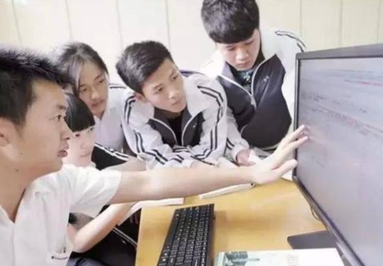 江苏考生高考411分，被南京大学王牌专业录取，全家人却笑不出来