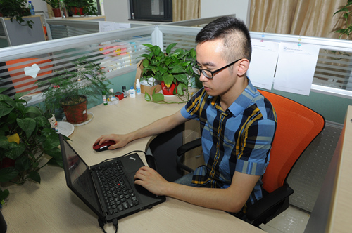 平凡家庭出生的学霸，每年3万美元奖学金，在哈佛读冷门学科博士