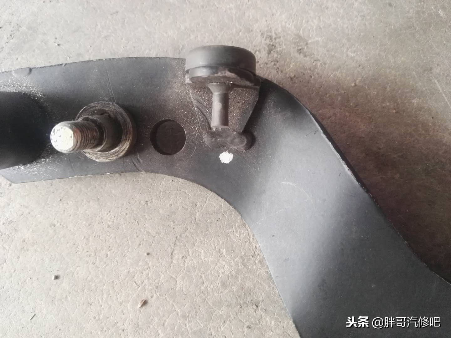 离合器太重，胖哥有妙招，无需更换配件，只需打孔就行