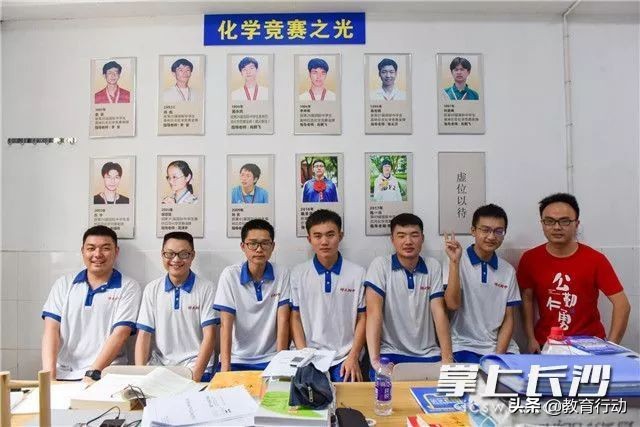数学满分、寝室6人全上清华北大，这些学霸是怎么样学习的？