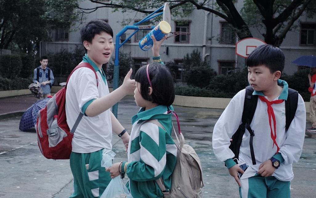 课后延时服务时间表出炉，每天不早于18:00放学，老师家长都急了