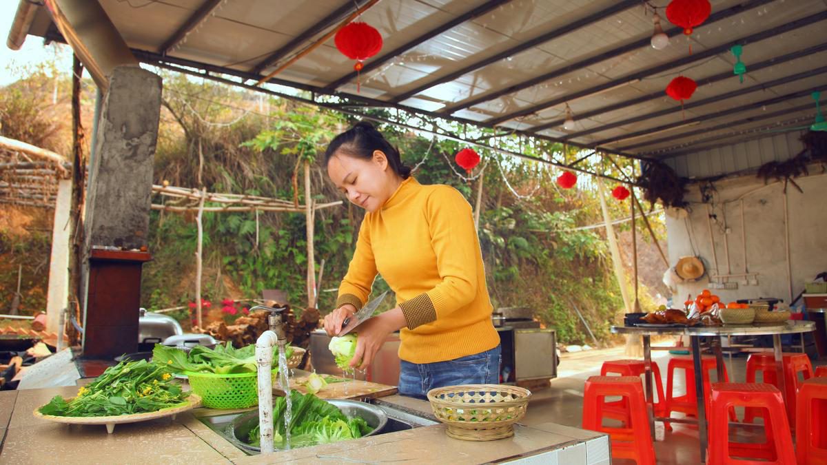 巧妇九妹这一年：卖出1200万斤山货，影响县城GDP