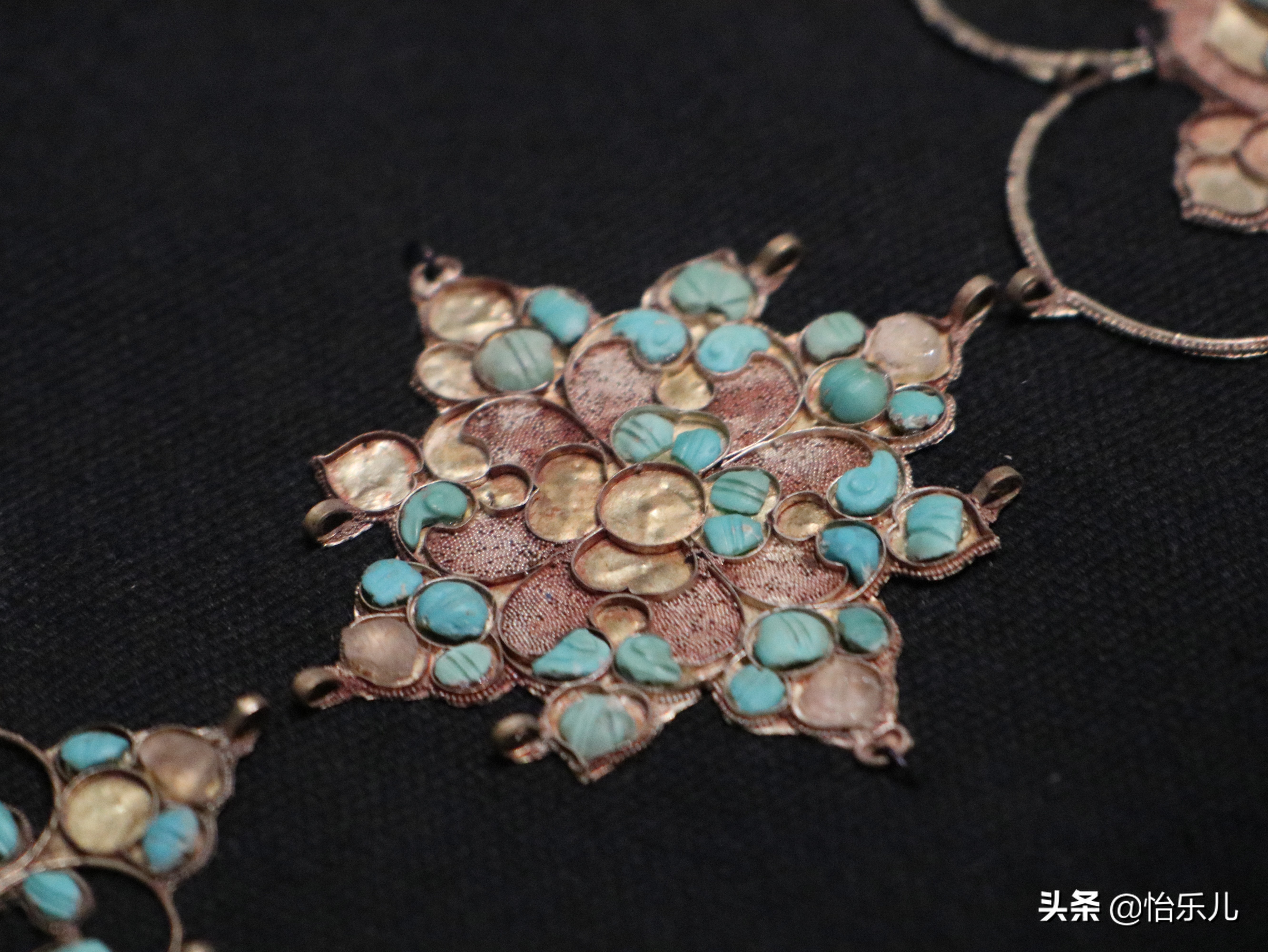 李倕凤冠在唐代有没有原型?