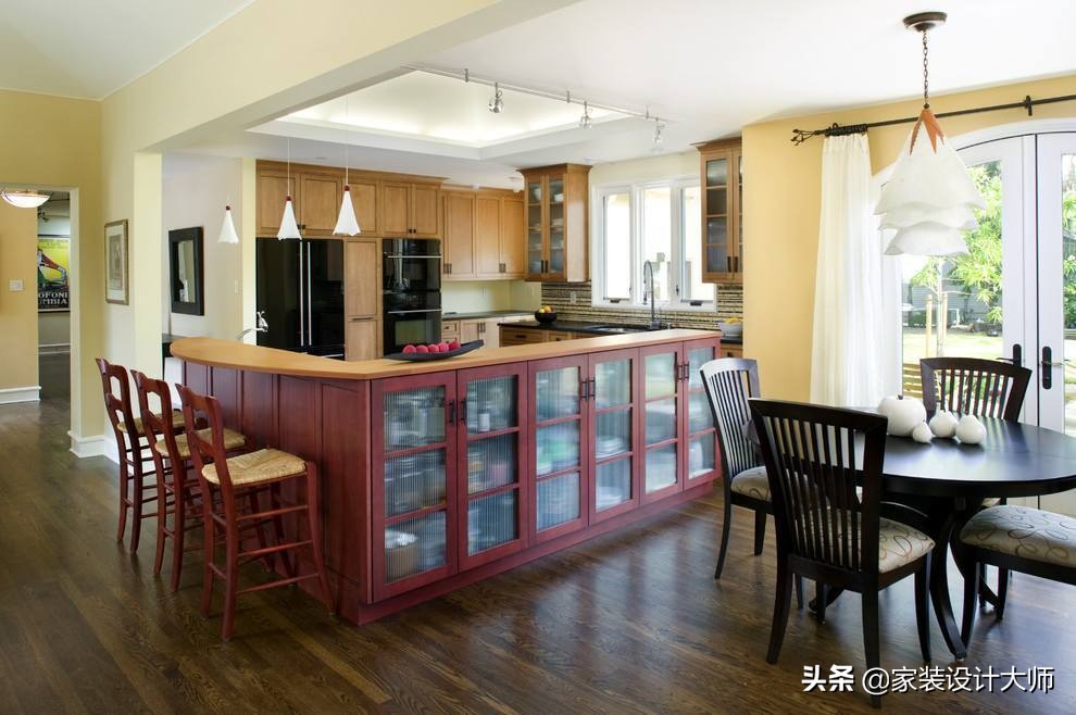 厨房装修丨开放式+中岛设计才是主流，附10款经典案例