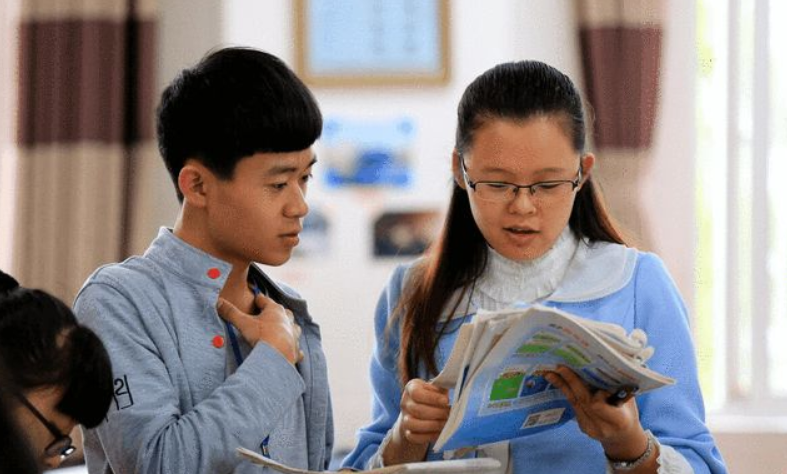 高考特殊满分作文，全文仅有755个字，却有30字阅卷组长也不认识