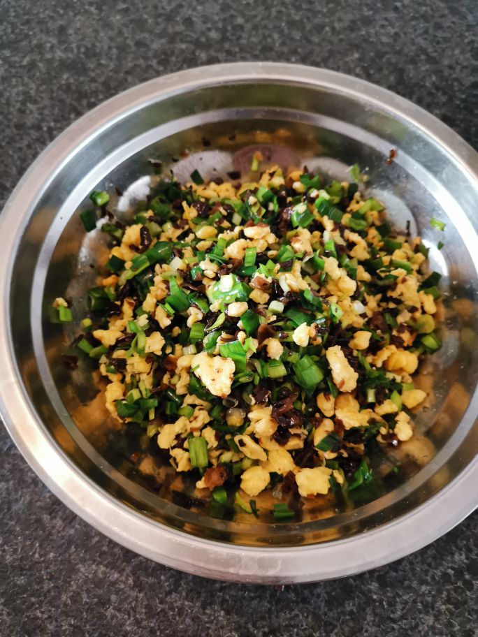 在家做饺子皮时这样和面，跟外面买回的一样劲道