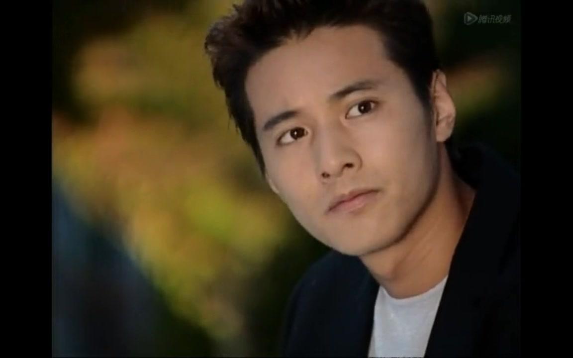 真正让元彬大红的电视剧,应该是经典韩剧《蓝色生死恋》了.