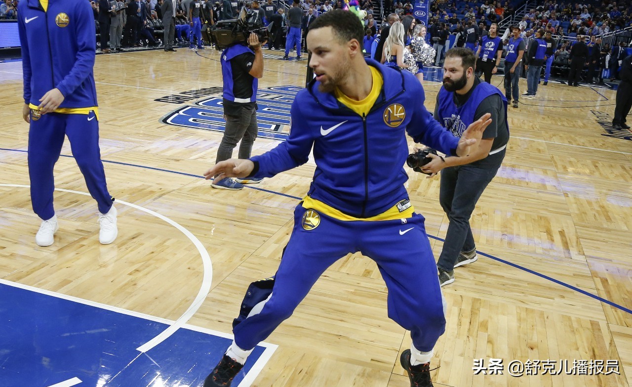 nba为什么要热身(揭开真相，为何NBA球员下场后要立刻穿上外套，难道球馆太冷了？)