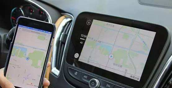 如何把手机导航投放到汽车中控屏？教你仅需一根线，轻松实现同屏