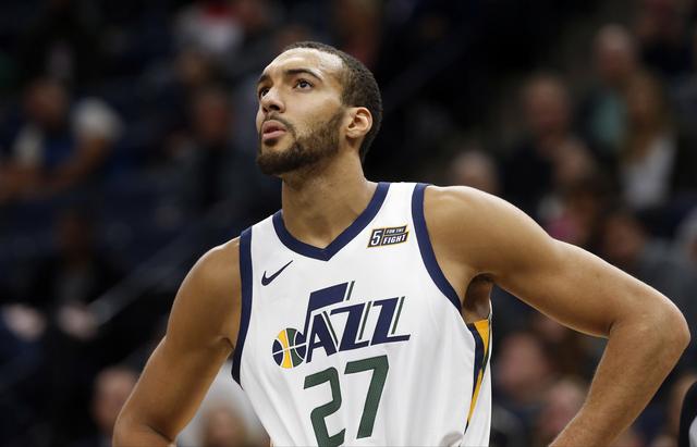 水瓶座有哪些nba球星（十二星座之NBA球星，個個身懷絕技，沒想到詹姆斯是處女）