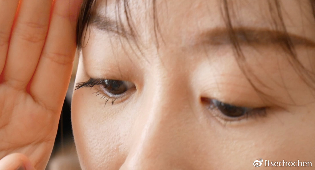 北美爆火睫毛膏 欧莱雅vs经典kissme 对比测评