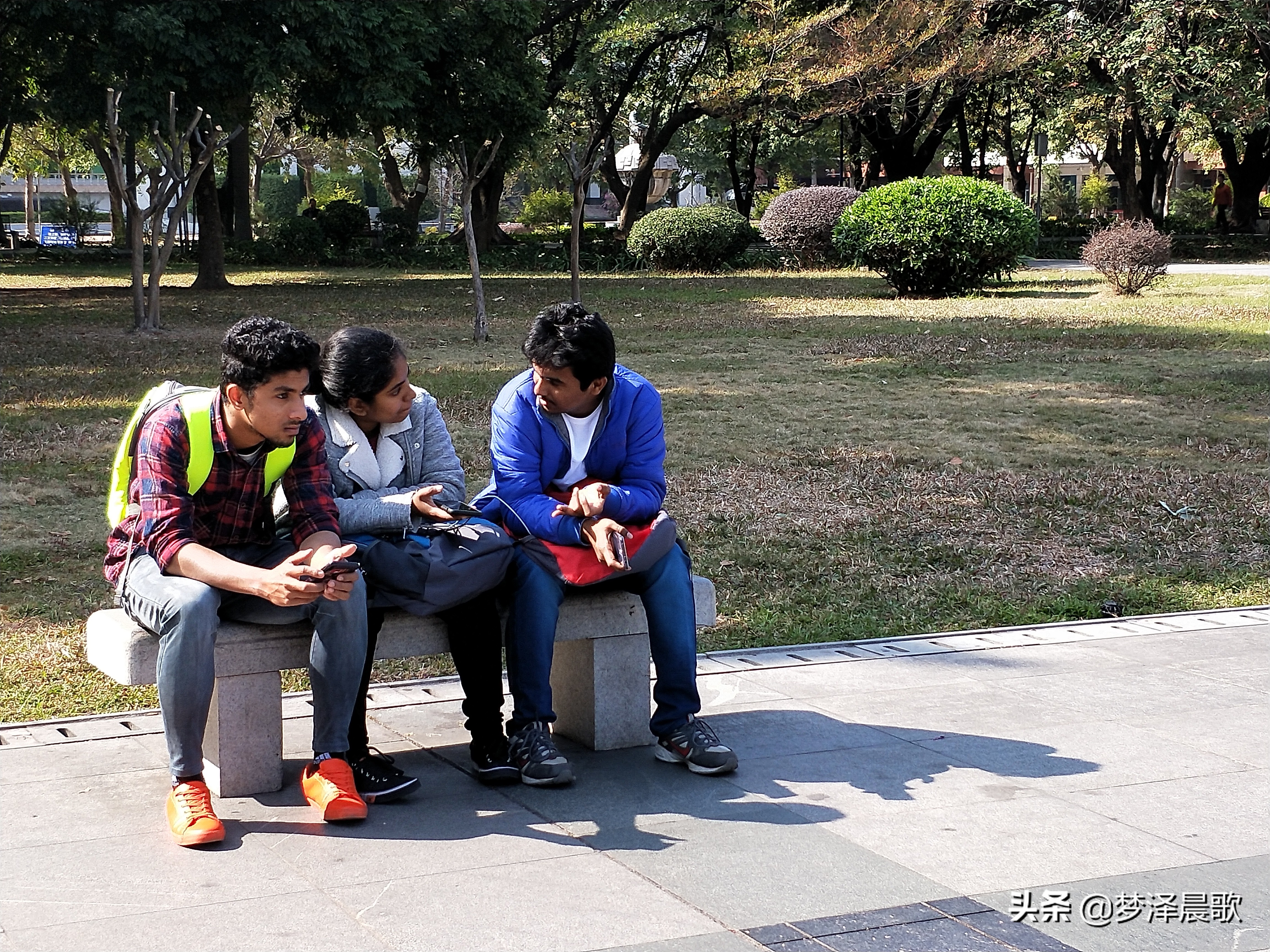 暨南大学图书馆成为华侨华人文献信息中心